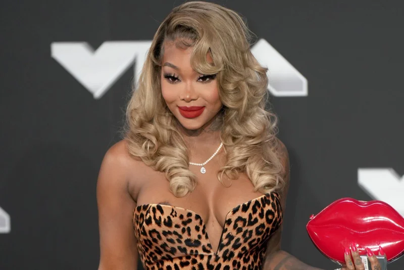 Summer Walker Sues Label And Management for Fraud