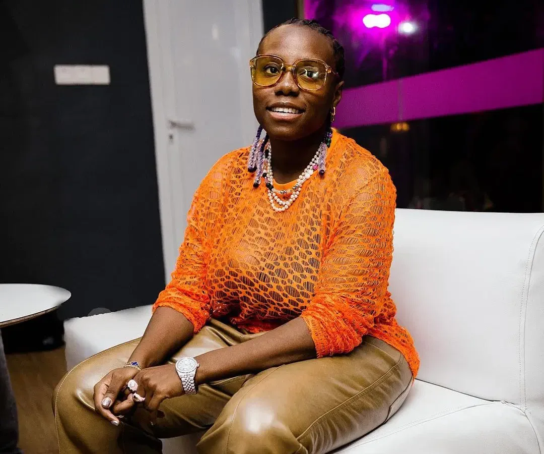 Teni Challenges Tiwa Savage To A Fight & Gets A Response