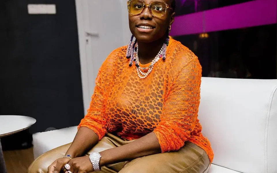 Teni Challenges Tiwa Savage To A Fight & Gets A Response